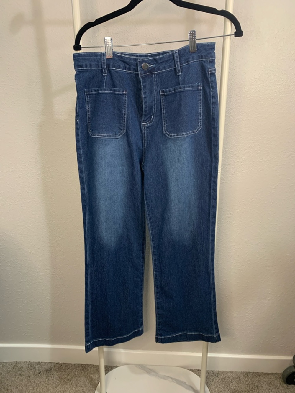 Women's Straight-Leg Denim Jeans in Mid Blue